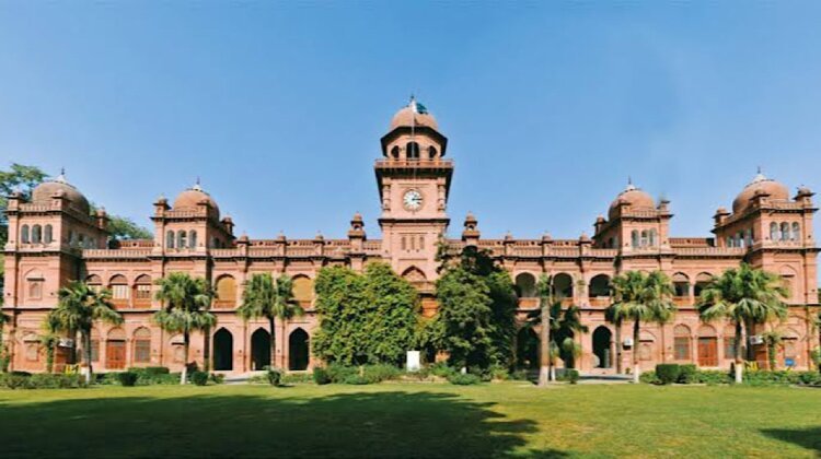 Punjab University postpones LLB exams amid worsening floods across province